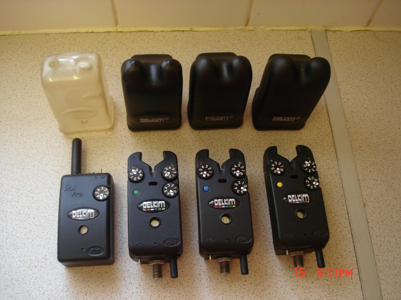 3 X DELKIM TXI+
1 X DELKIM RX PRO 6 CHANNEL RECEIVER
4 X HARDCASES

SWAP BOTH ADS FOR DECENT 16MTR POLE WITHOUT ANY DAMAGE OR REPAIRS